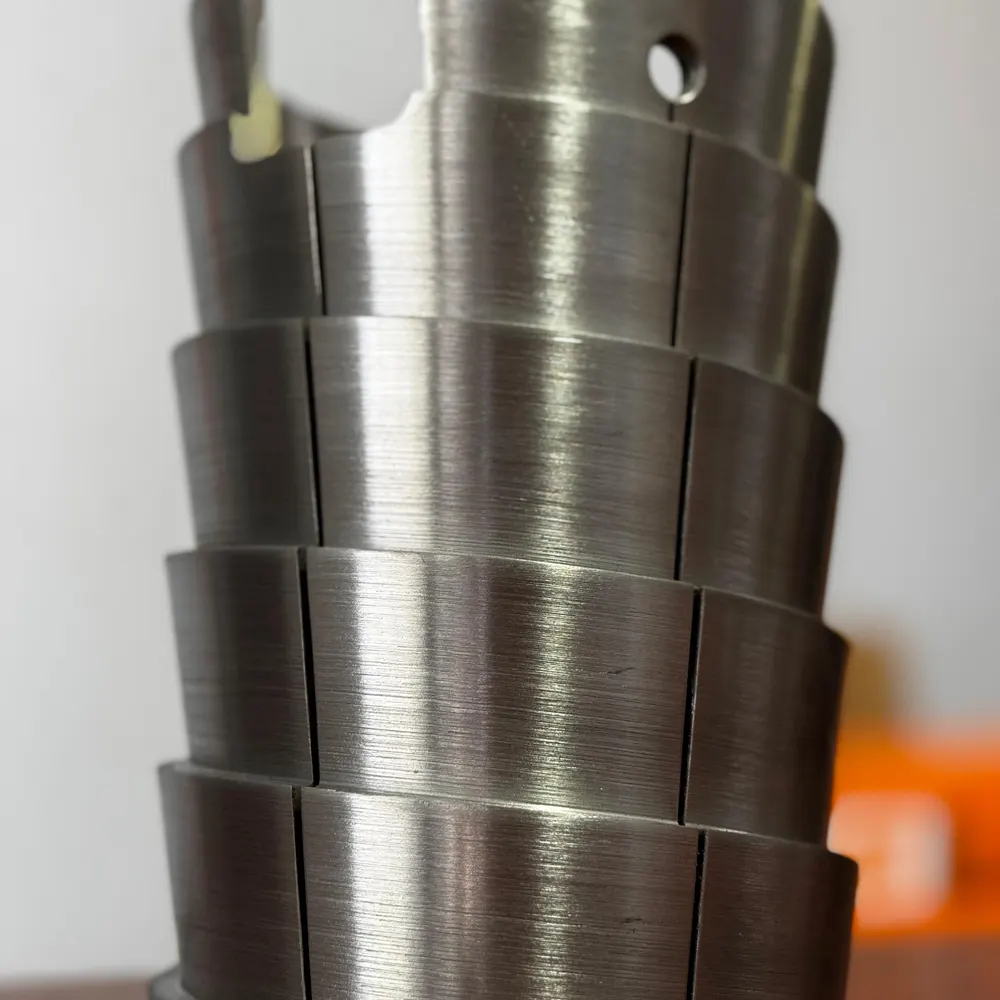 Cuerpo porta-cuñas ranurado, mecanizado en CNC para herramienta de pesca petrolera